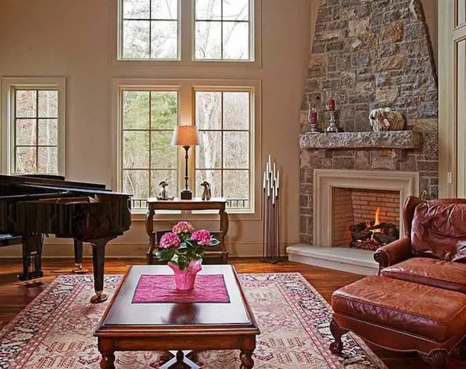 Capri Mantel