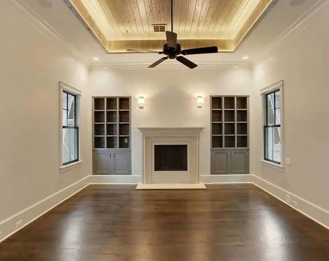 Capri Mantel